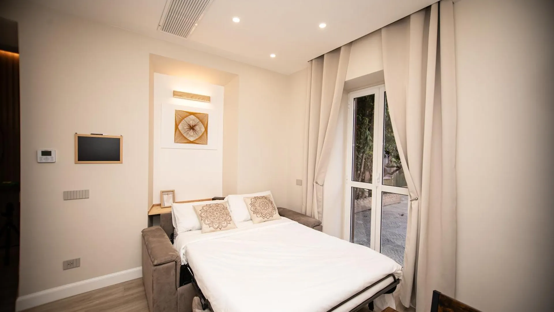 Leon Modern Apartment Near Subway - Ground Floor Rome