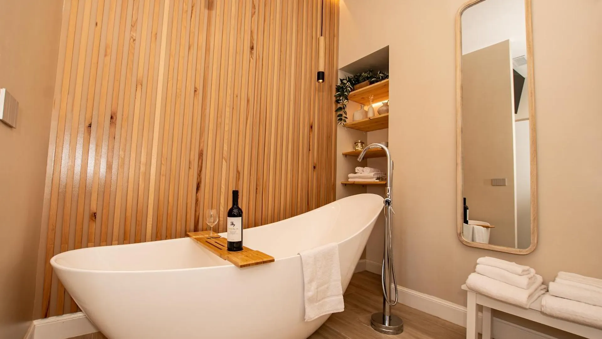 Leon Modern Apartment Near Subway - Ground Floor Rome