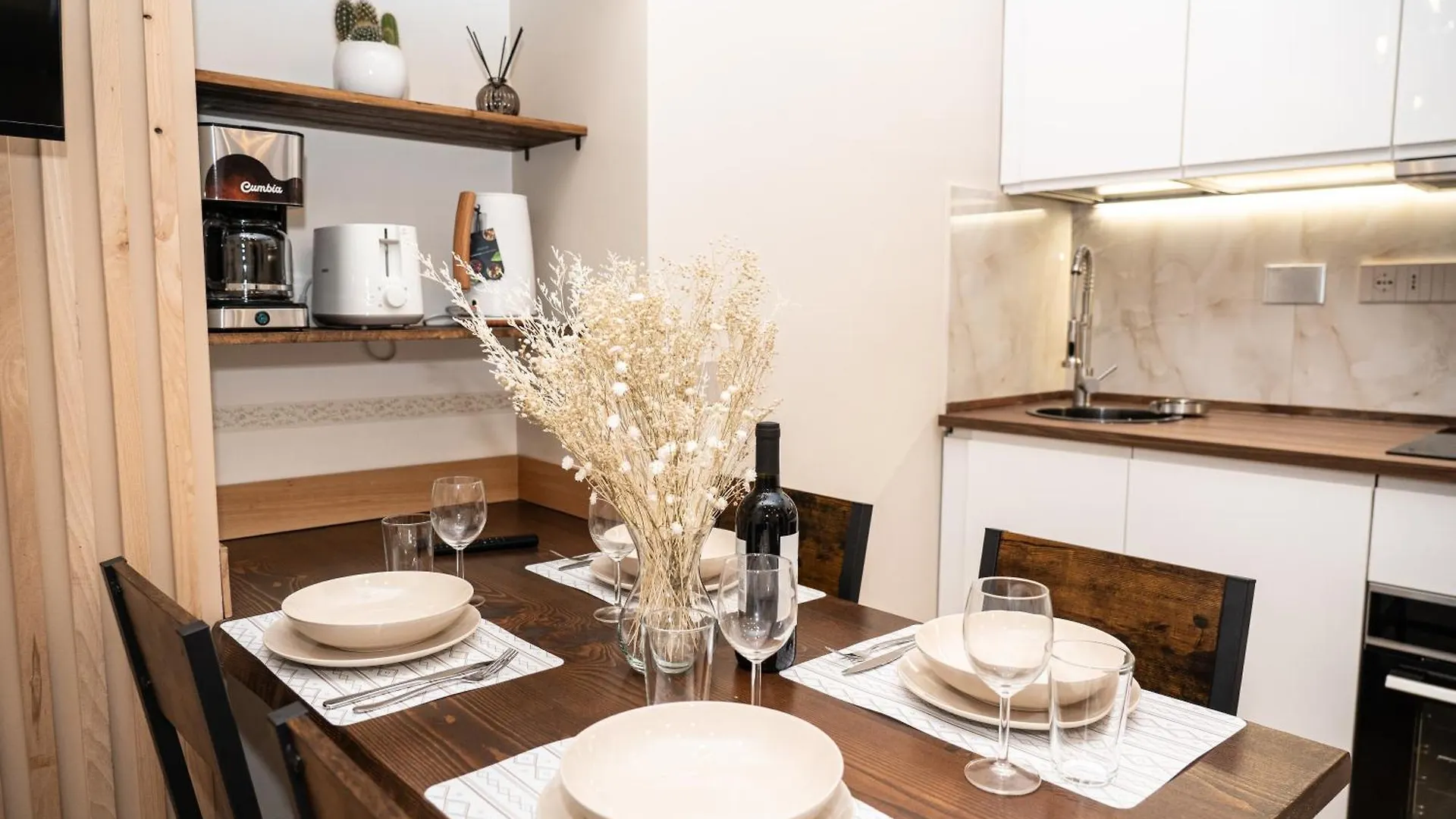 Leon Modern Apartment Near Subway - Ground Floor Rome