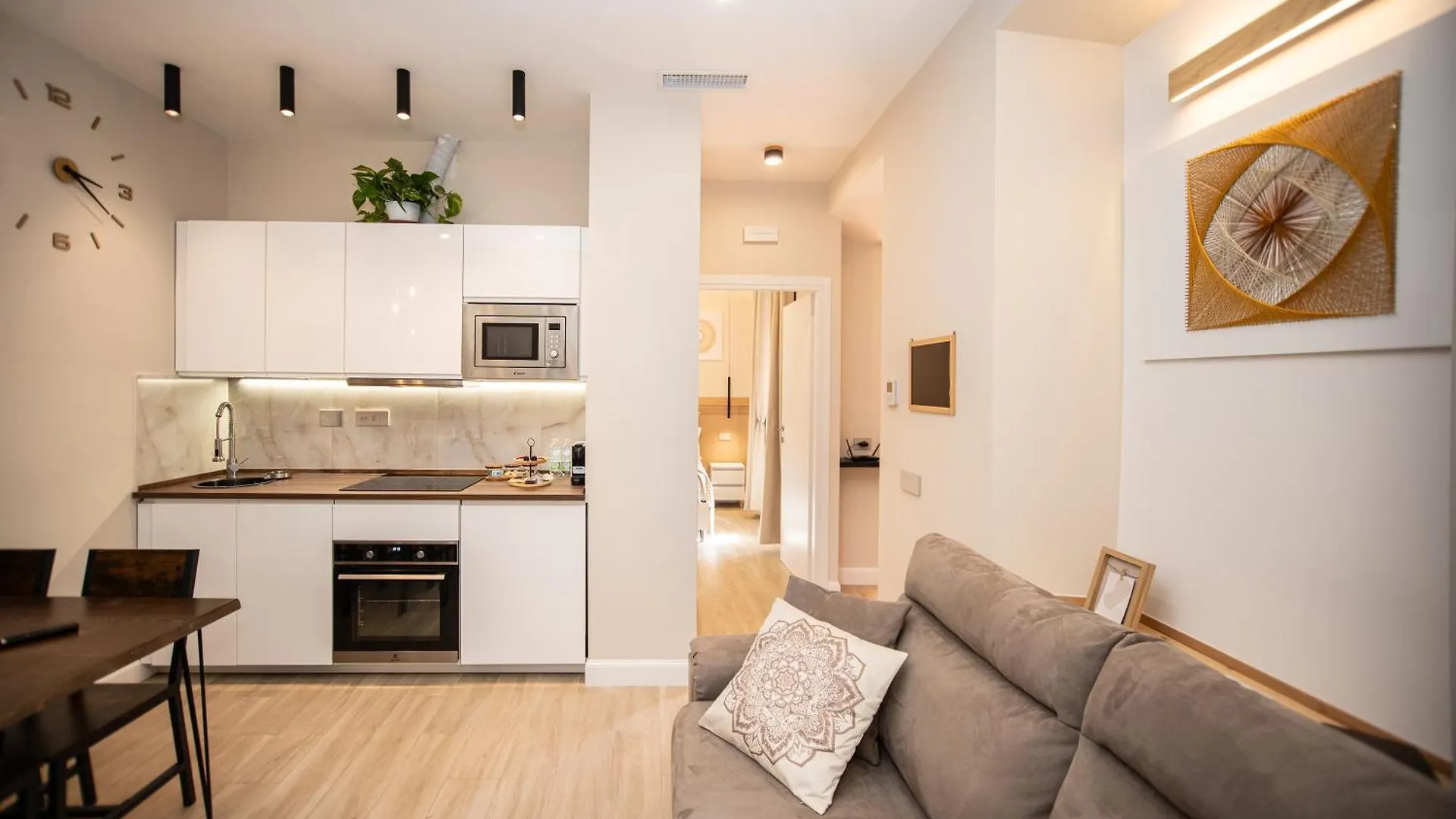 Leon Modern Apartment Near Subway - Ground Floor Rome